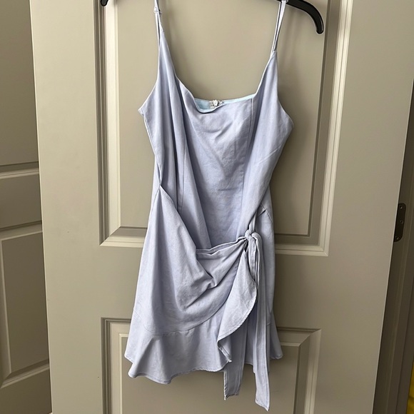 Princess Polly cottage hill mini dress baby blue. Size 6 - Picture 2 of 4